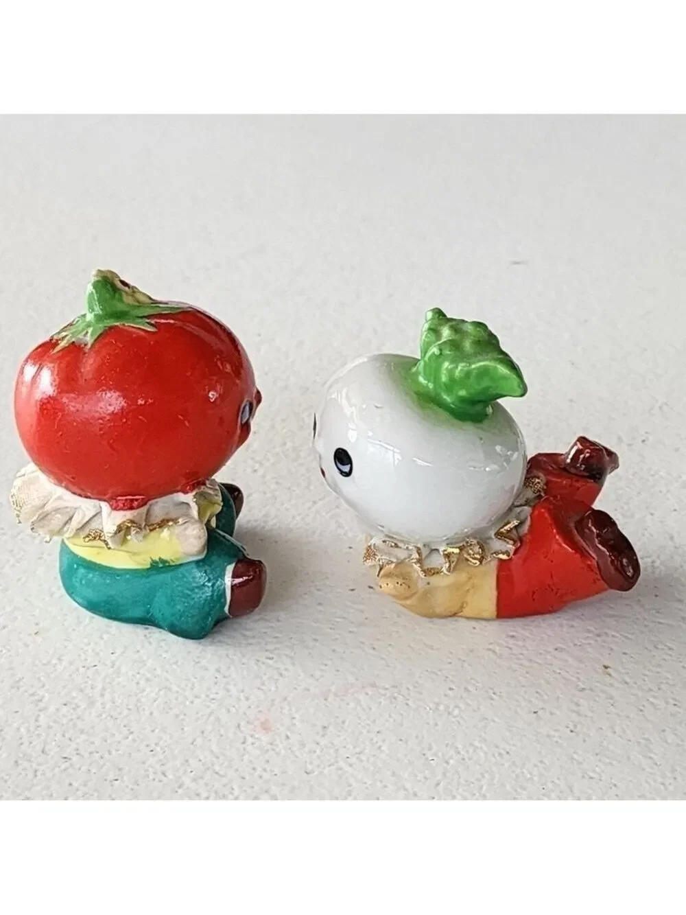 Vtg Japan ceramic anthropomorphic vegetable satl & pepper shakers